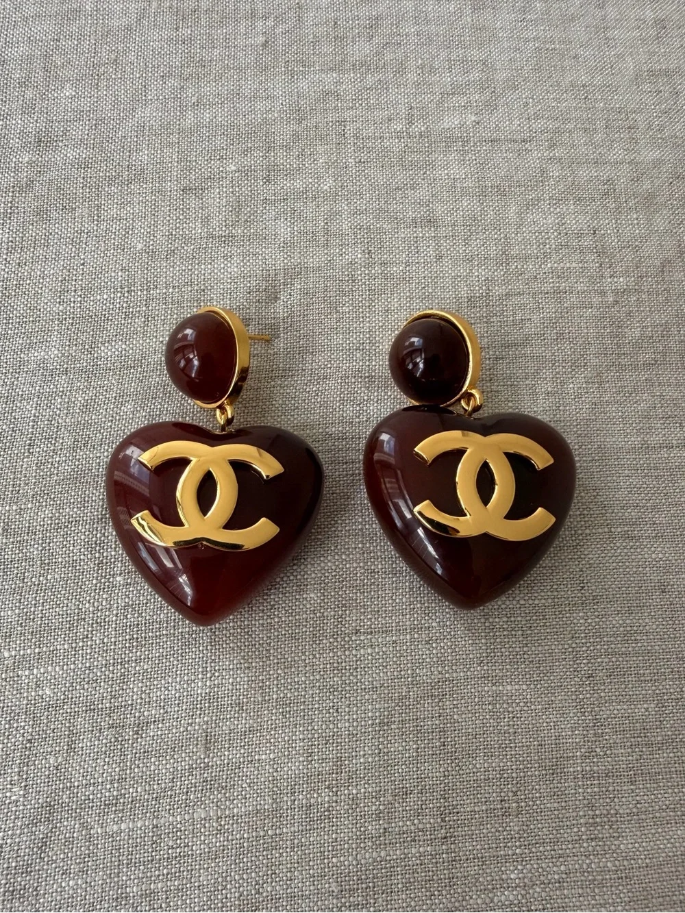 🤎Chanel Brown Heart Drop Earrings with Gold CC Logo✨